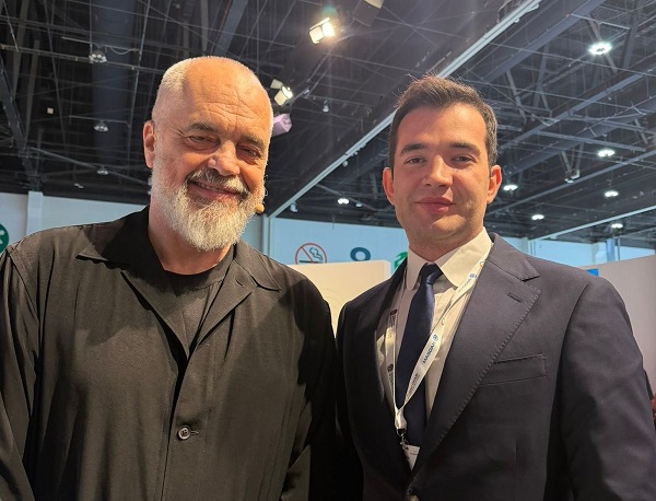 Tüzüner, küresel liderlerle gerçekleştirilen temasları değerlendirdi