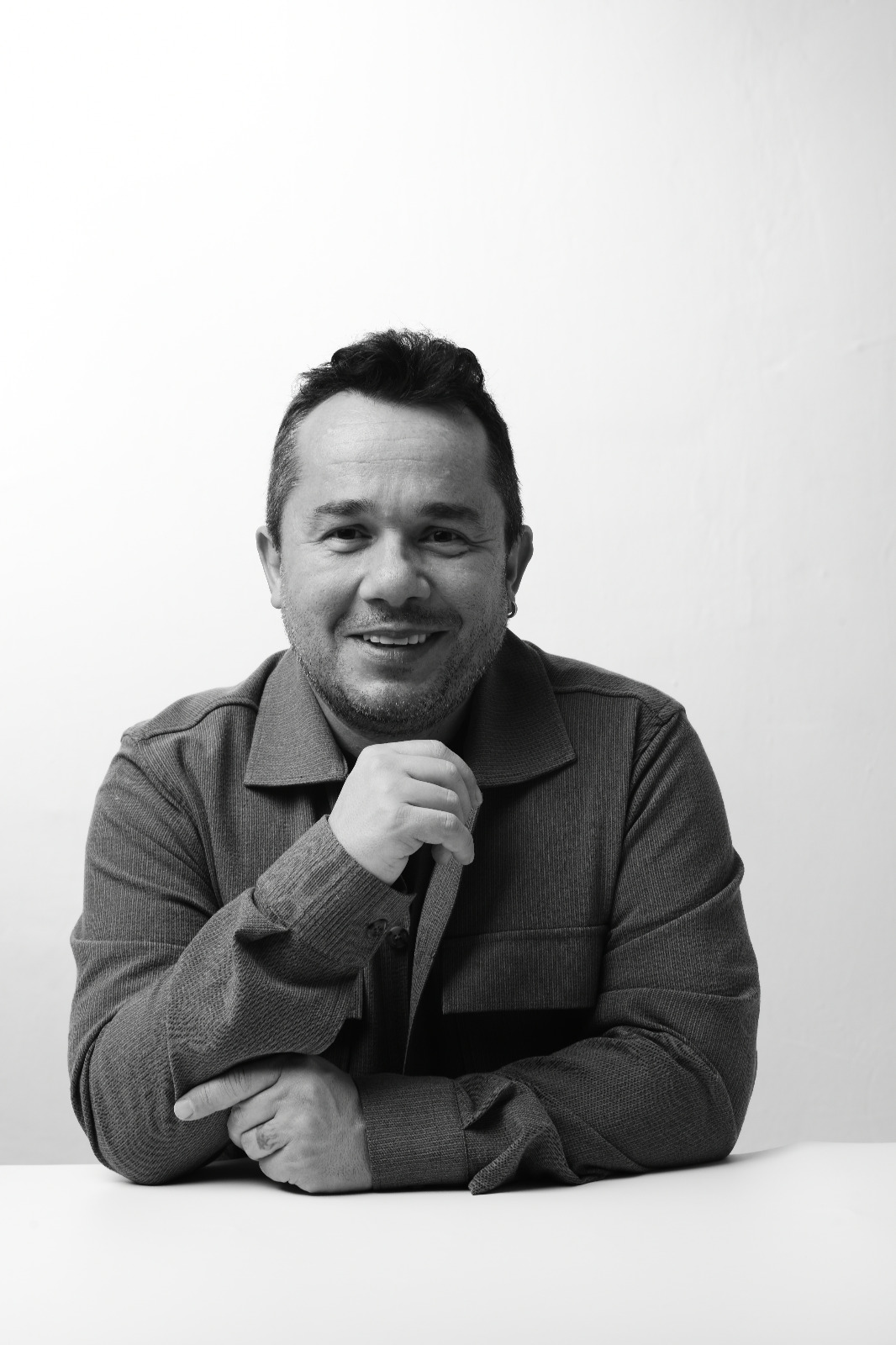 DİJİTAL DÜNYANIN SIRLARINI ÇÖZEN AHMET KEMAL A.